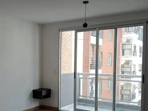 Av. Carabobo  al 130 PISO 6 B