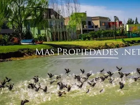 Venta Terreno / Lote a la laguna en El Principado Canning