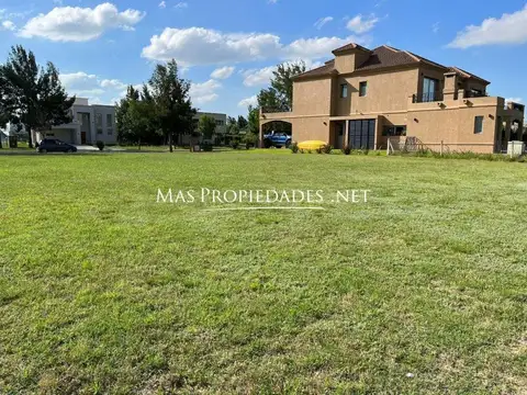 Venta Terreno / Lote a la laguna en El Principado Canning