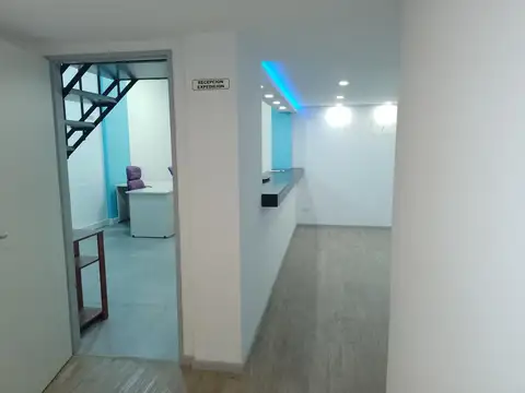 VENTA OFICINA 2 PLANTAS CALLAO 400 CENTRO