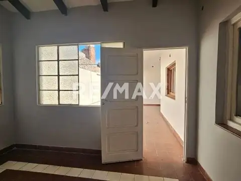 CASA 4 DORMITORIOS VENTA MACROCENTRO APTA CREDITO