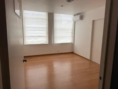 Oficina en Venta en Monserrat, USD 120.000