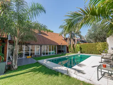 Casa de 6 amb con pileta en zona residencial de Saavedra!