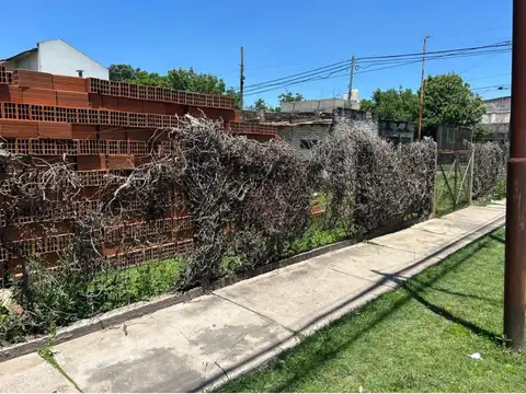 VENTA TERRENO MORENO