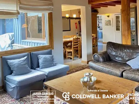 Casa 5 ambientes con 3 baños