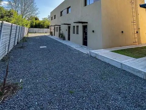 Depto Tipo Casa en Venta en Centro, USD 75.000