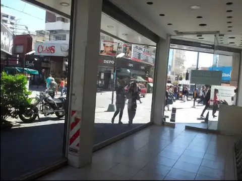 Local en Alquiler Via Púb.