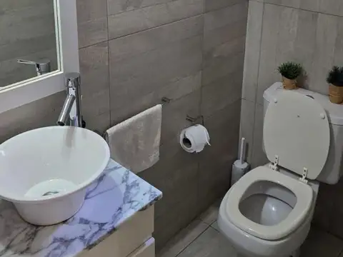 Casa en venta - 3 Dormitorios 2 Baños - San Isidro