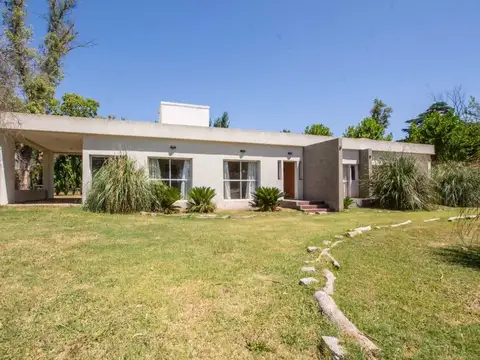 Casa en Venta con 1 cochera
