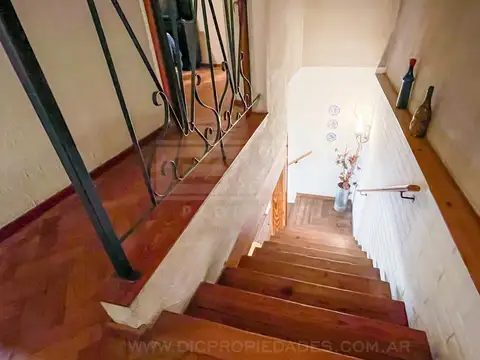 Depto Tipo Casa en Venta 80 años