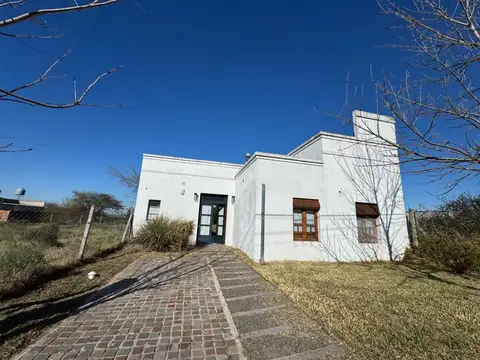 Vendo Casa con pileta en San Justo, Entre Ríos.