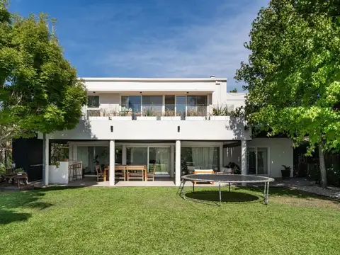 Avenida Santa María de las Conchas 6600