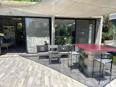 Casa en Alquiler Temporal con 2 cocheras