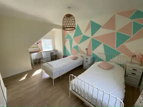 Casa 6 ambientes con 3 baños