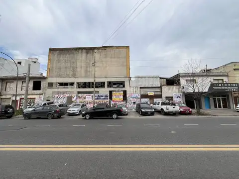 Av. Ricardo Balbin 600