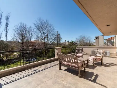 CASA EN VENTA - FUNES HILLS MIRAFLORES