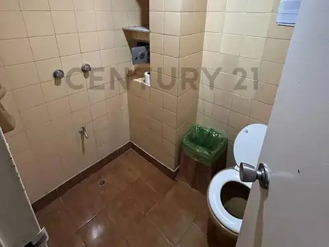 Venta Galpón Comercial Villa Ortuzar 750 m2 Mixtura 3