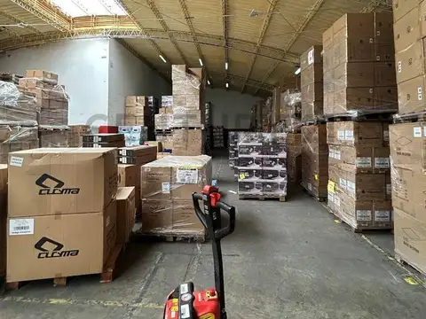 Galpon en Venta 35  mts Fondo