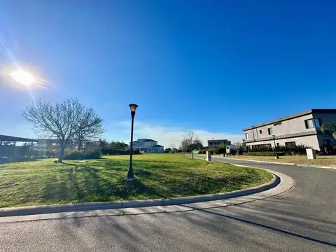Lote en Venta, 918 m2, Barrio Los Robles, Harás Santa María, Escobar, G.B.A Norte