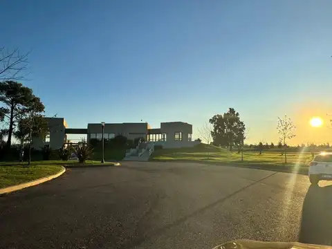 Lote en Venta, 918 m2, Barrio Los Robles, Harás Santa María, Escobar, G.B.A Norte