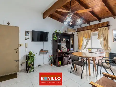 Depto Tipo Casa 3 ambientes con 1 baño