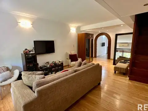 Venta PH en Olivos 4 ambientes con cochera