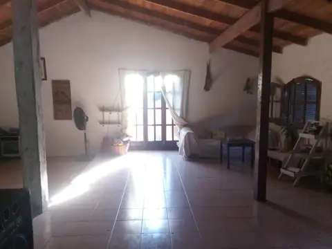 Quinta en Venta con 2 cocheras
