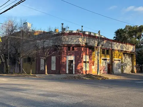 Oficinas con deposito en venta en Bella Vista