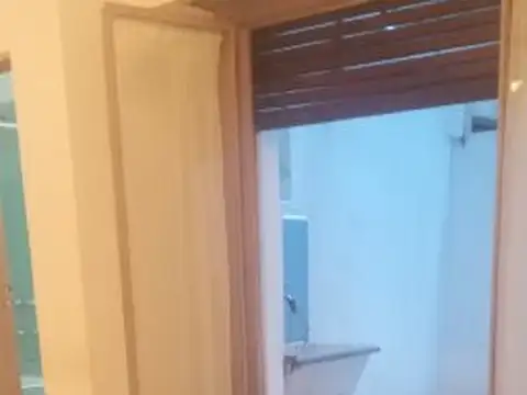 ALQUILER 1 AMBIENTE CON PATIO EN BARRACAS