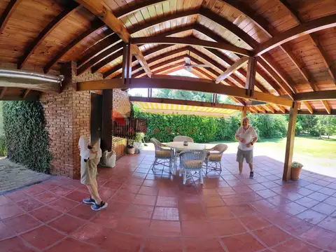 Casa en Venta con 6 cocheras