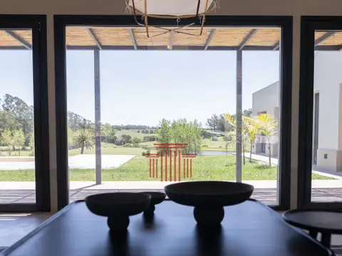 Casa 4 ambientes con 4 baños