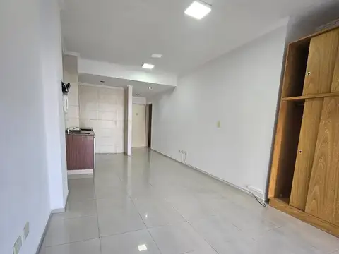 ALQUILER MONOAMBIENTE BALCON FLORESTA