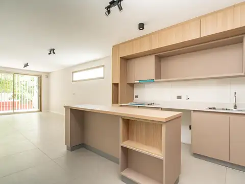 Depto Tipo Casa 3 ambientes con 2 baños