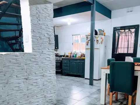 Casa 3 ambientes con 1 baño