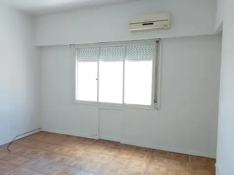 Departamento en Alquiler en Monserrat, $ 550.000