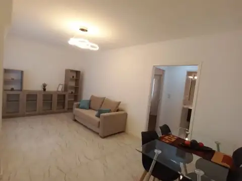 Departamento 2 Ambientes Reciclado y Amoblado. Brown 2300. Plaza Mitre Mar Del Plata.