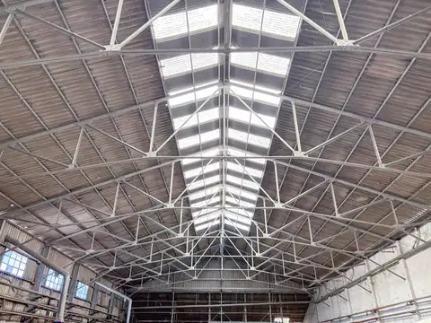 Galpon en Alquiler 35  mts Frente