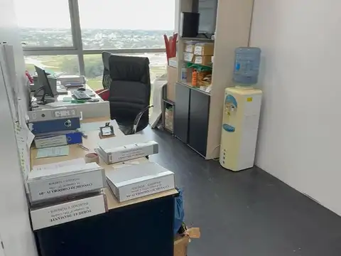 Oficina  Completa de 90 m2 con Cocina y Cochera Subterránea