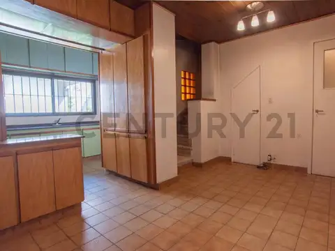 Casa 4 ambientes con 1 baño
