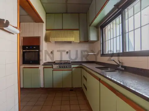 Artigas 5100, Piso 0