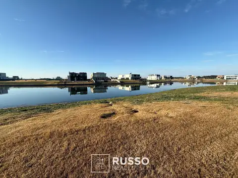 Avenida De Los Lagos 2000