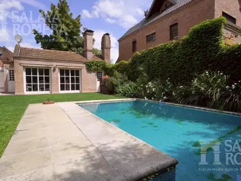 Casa 5 ambientes con 3 baños