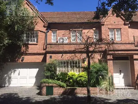 Venta Casa Martínez – 5 Ambientes con Jardín, Pileta y Quincho