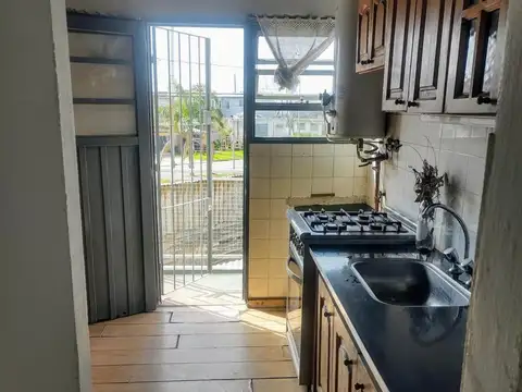 Depto Tipo Casa 4 ambientes con 1 baño