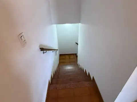 Depto Tipo Casa 4 ambientes con 2 baños