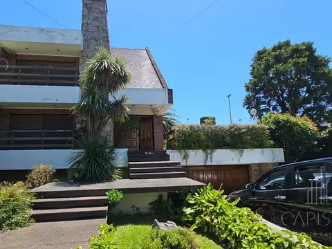 Unica en su categoría - Casa 10 ambientes doble lote - Villa Ballester