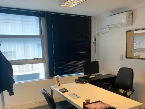 Oficina - Microcentro - Luminoso - Al Frente -