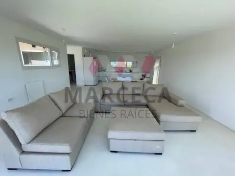 Casa en Venta en Mari Menuco, USD 185.000