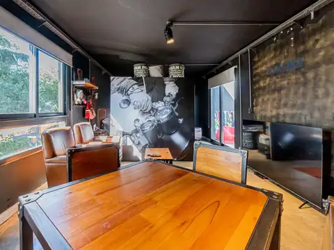 Av. Hipólito Yrigoyen 10352