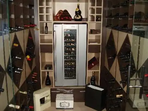 Importante chalet en Barrio Parque Calchaqui. Quilmes oeste.